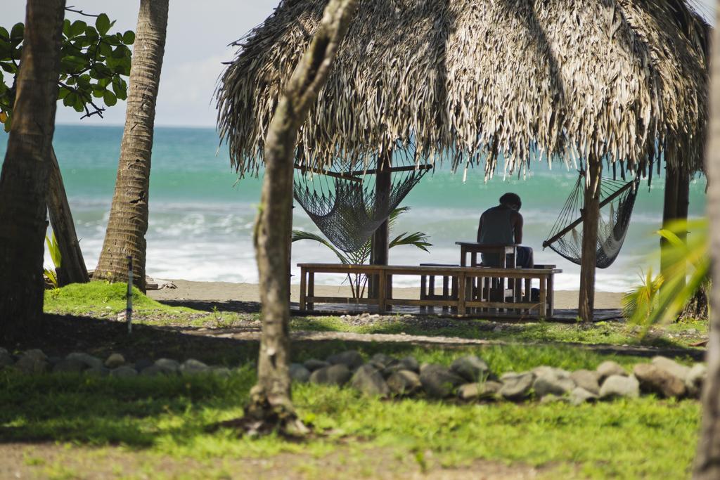 Clandestino Beach Resort باريتا المظهر الخارجي الصورة
